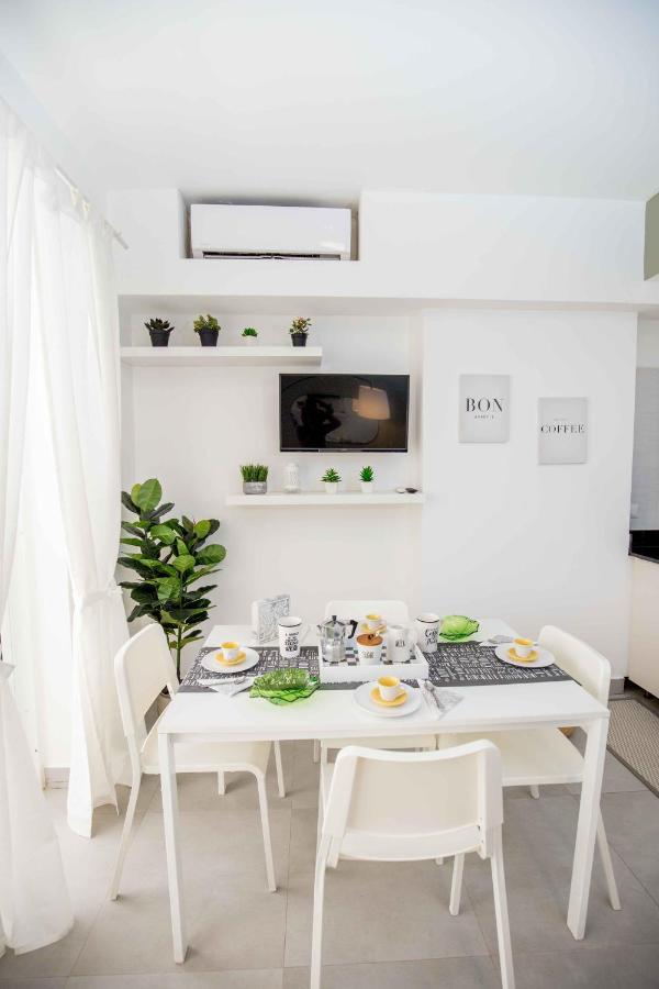 One-Bedroom Apartment,1111291830:JPEG