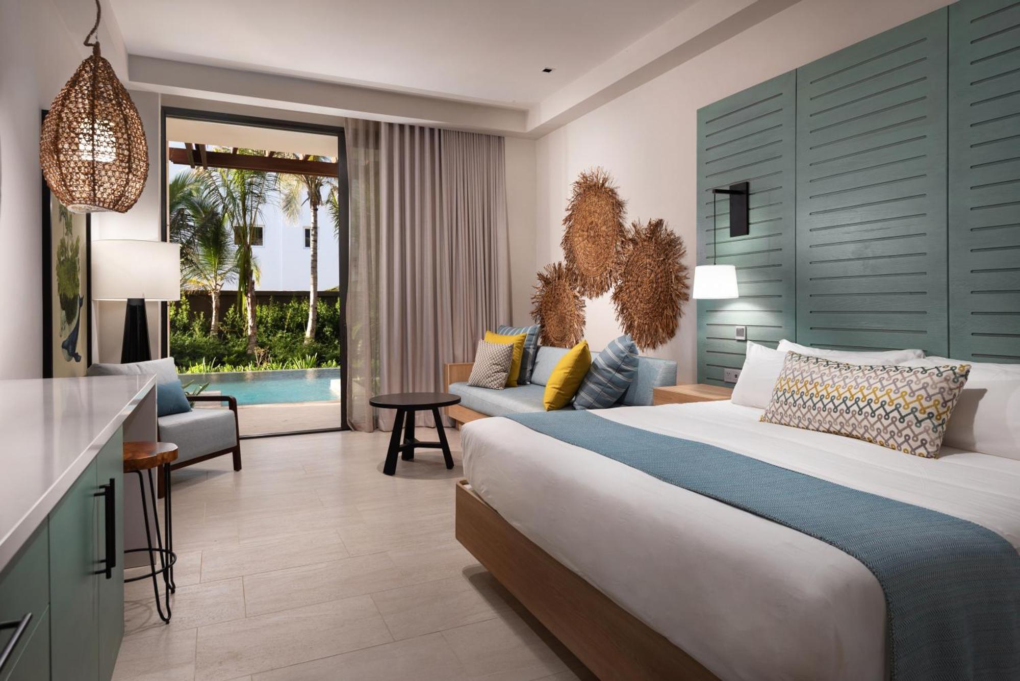 Resort King - Swim Up Junior Suite