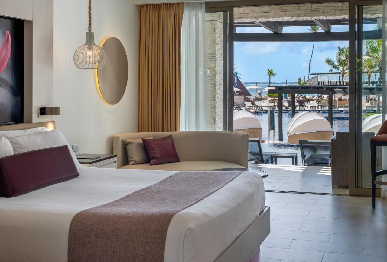 Luxury Junior Suite Swim Out Diamond Club