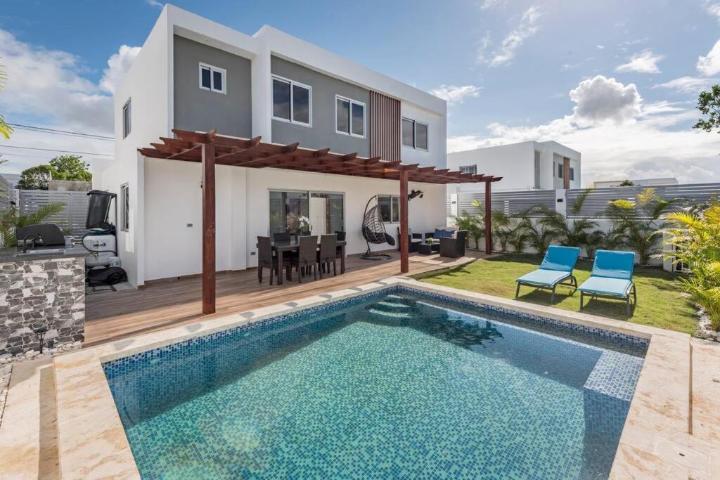 Villa Private Pool,1343169386:JPEG