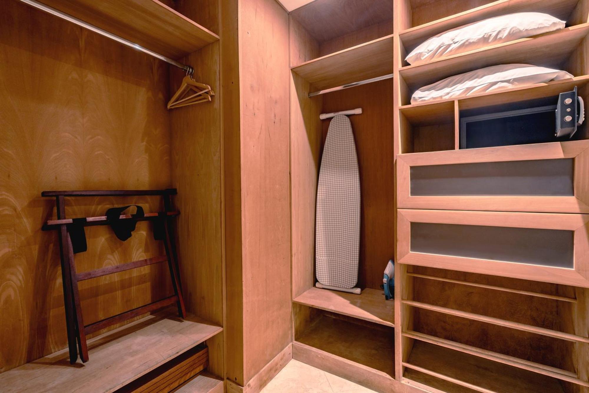 Studio Villa,1563313042:JPEG