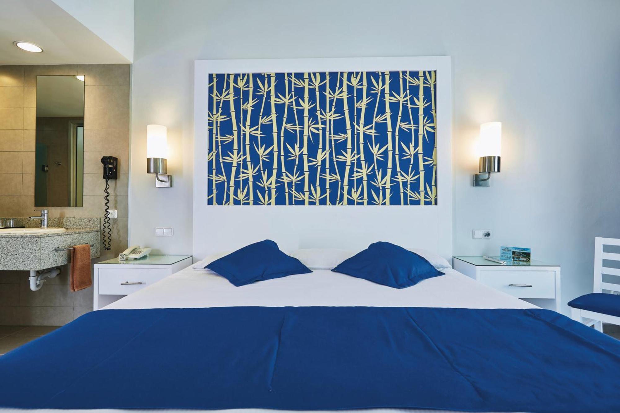 Deluxe Room,1702859599:JPEG