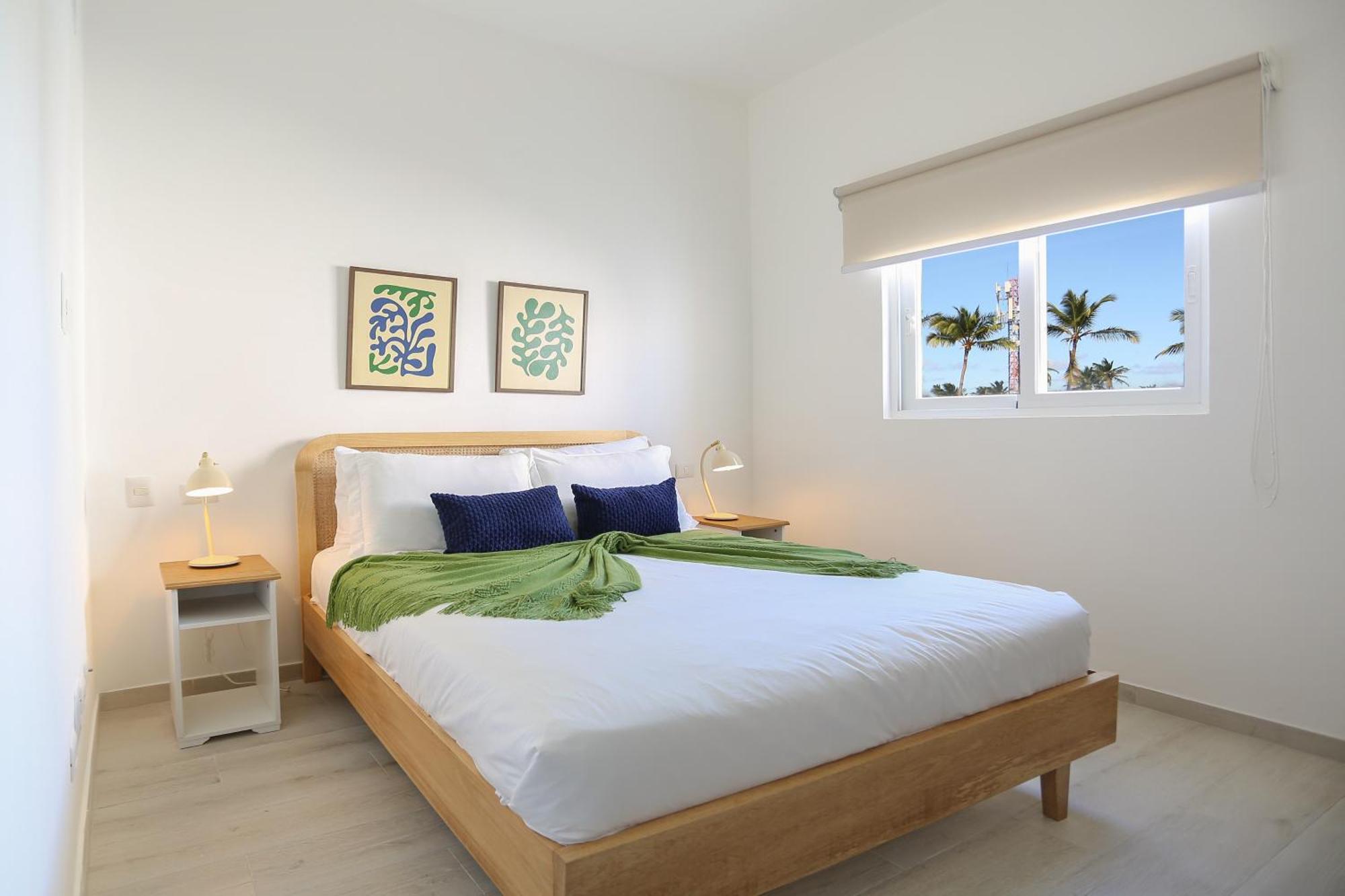 Appartamento con 2 Camere da Letto e Vista Piscina