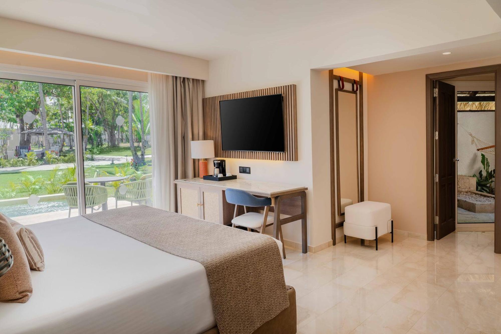 Master Suite Private Pool