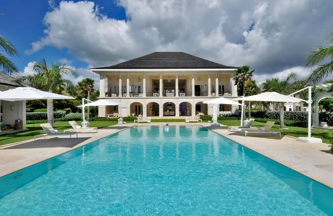 Luxury 9-Bedroom Ocean And Golf Front Mansion With Full Service Staff In Exclusive Resort-1