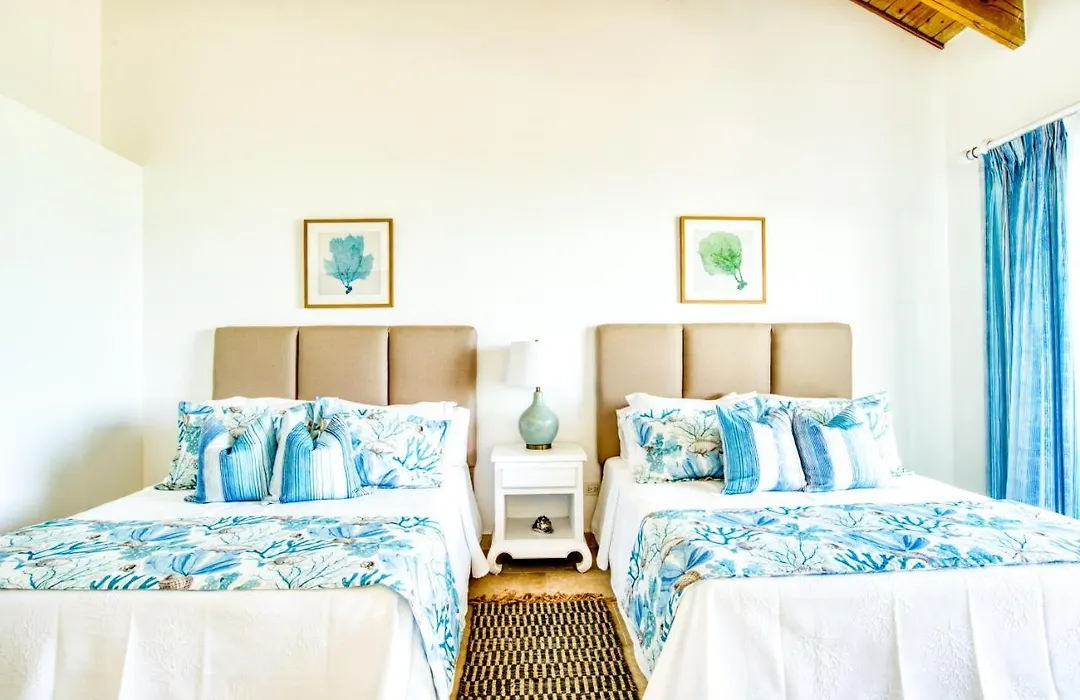 Ileverde A32 - Beachfront Condo-1