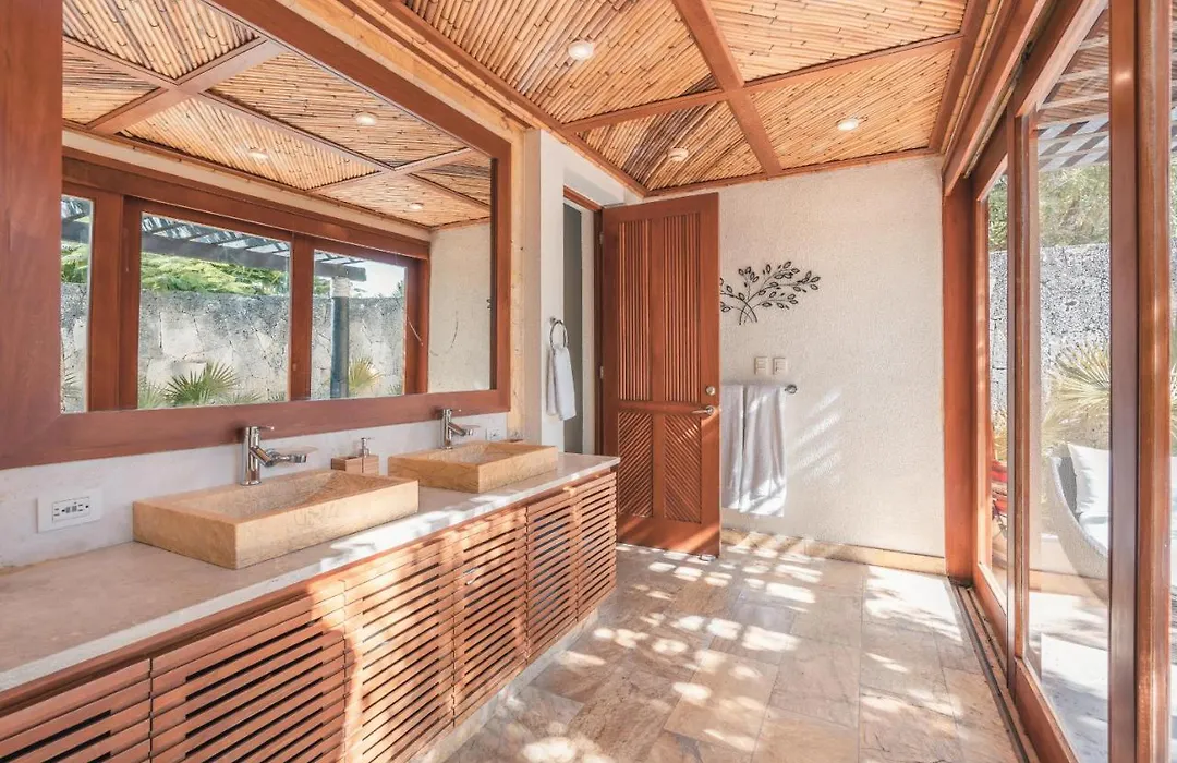Fabulous Villa With Picuzzi At Green Village B843-1
