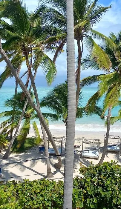 Private Room Overlooking The Beach-1