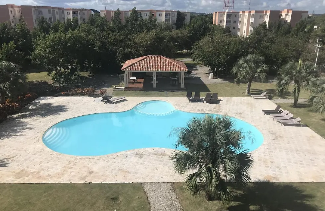 Lovely 2 Bedroom Apartment, 8 Pools & Near Beach-1