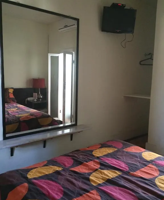 Economy Rooms Jaleo-1
