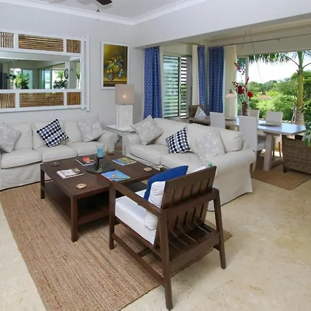 Fully Equipped Apartment Overlooking Golf Course At Luxury Beach Resort-2
