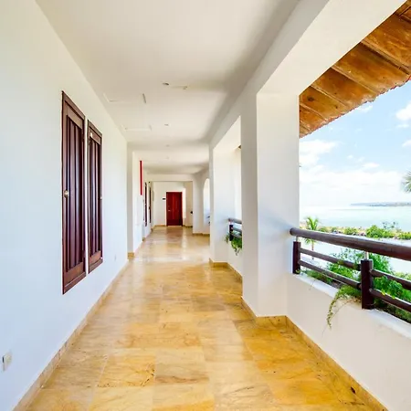 Ileverde A32 - Beachfront Condo-2