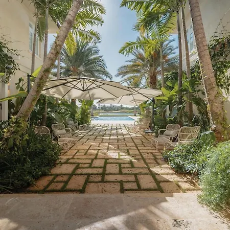 Luxurious Fully-Staffed Villa With Amazing View In Exclusive Golf & Beach Resort-2
