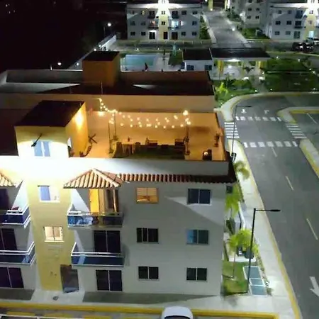 Stylish Modern Condo W/ Rooftop Terrace And Pool.-3