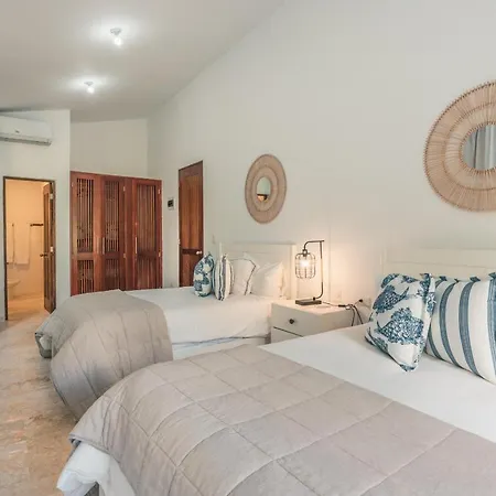 Fabulous Villa With Picuzzi At Green Village B843-3