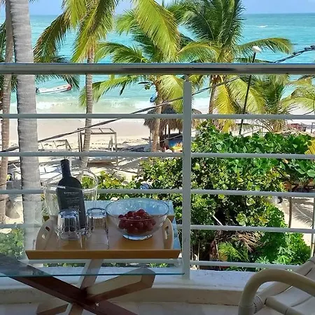 Private Room Overlooking The Beach-2