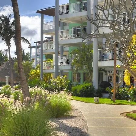 2 Bdr Loft Apartment In Playa Turquesa - A-401-2