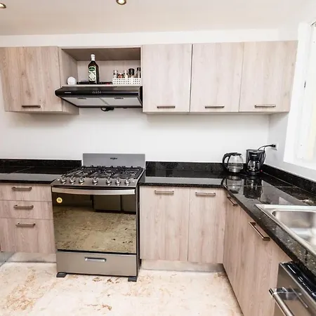 Oceanfront Luxury 3 Bedroom Apartment-3