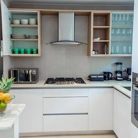 Beautifull 2 Bedroom Few Steps From The Beach -7-2