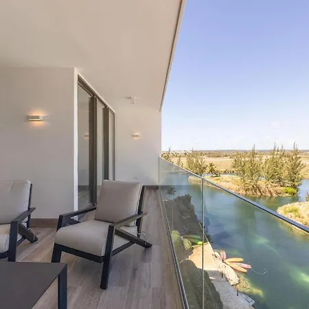 Il Lago Bringht 2 Bedroom Apartment With Lake And Pool- 242-2