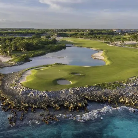 Beachfront Luxury Pent-House At Aquamarina Capcana-3