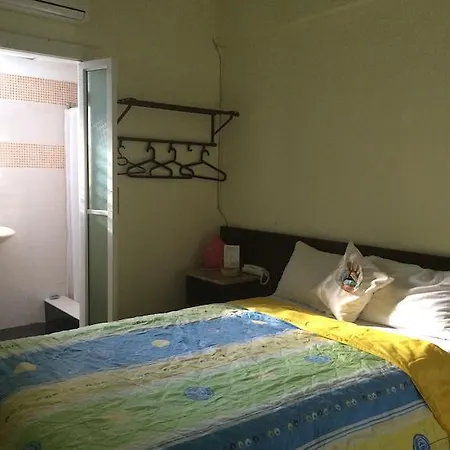 Economy Rooms Jaleo-3