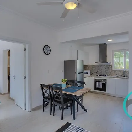1 Bedroom Deluxe E1-B Coral Village-2