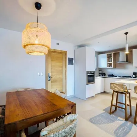 Luxurious Pent House Steps From The Beach D4 Los Corales Playa Bavaro-2